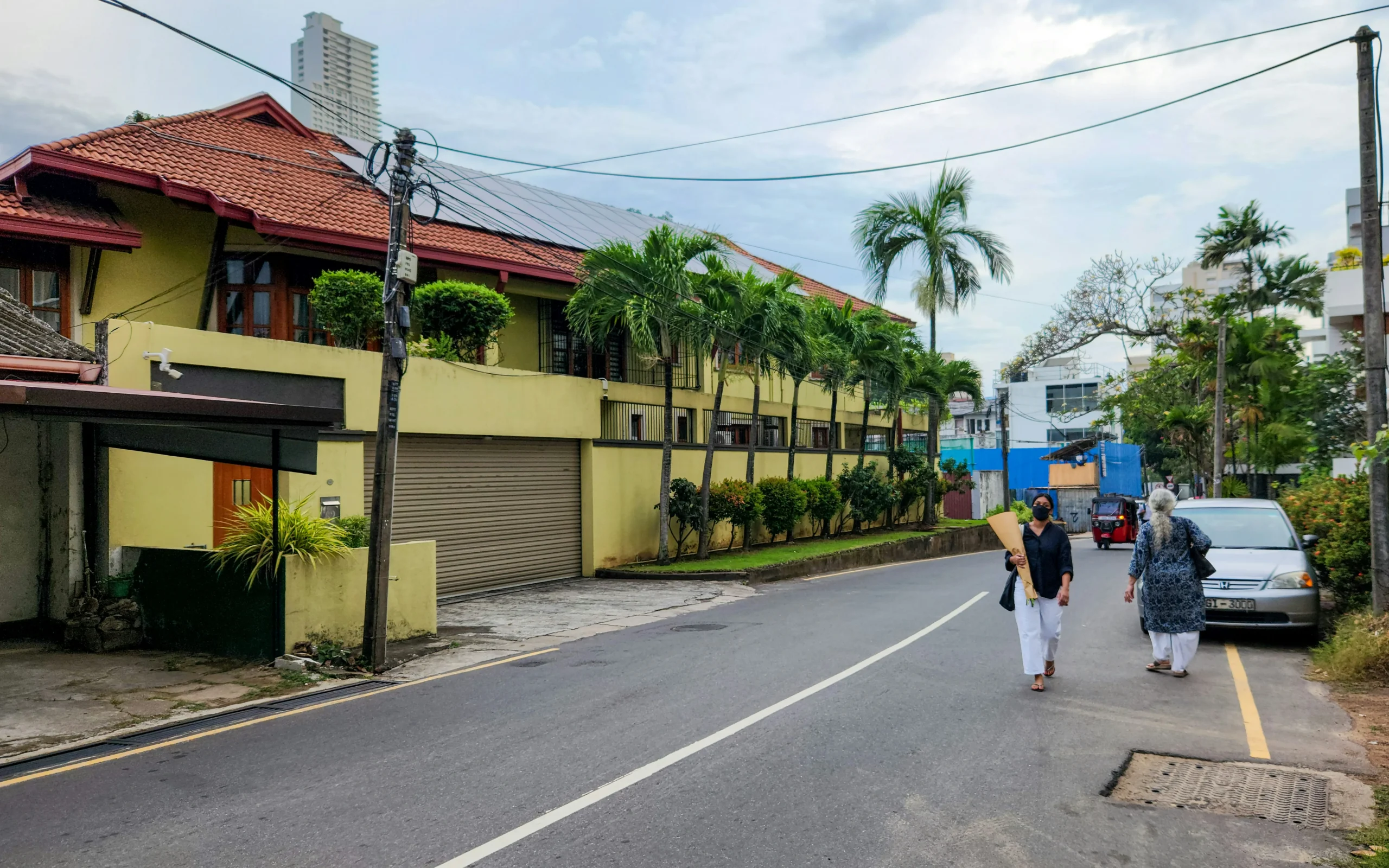 lane-in-colombo-sri-lanka
